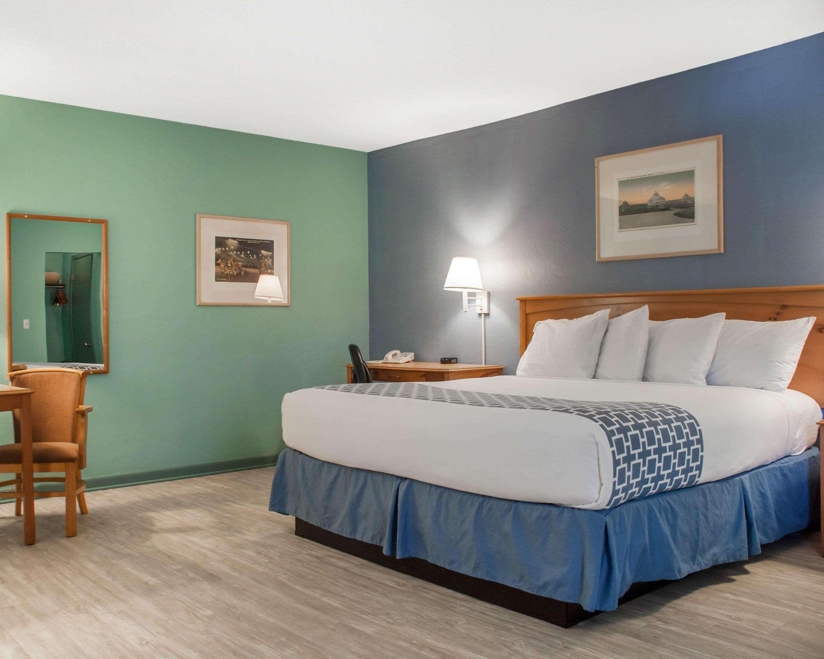 Econo Lodge Buffalo South Blasdell Екстер'єр фото