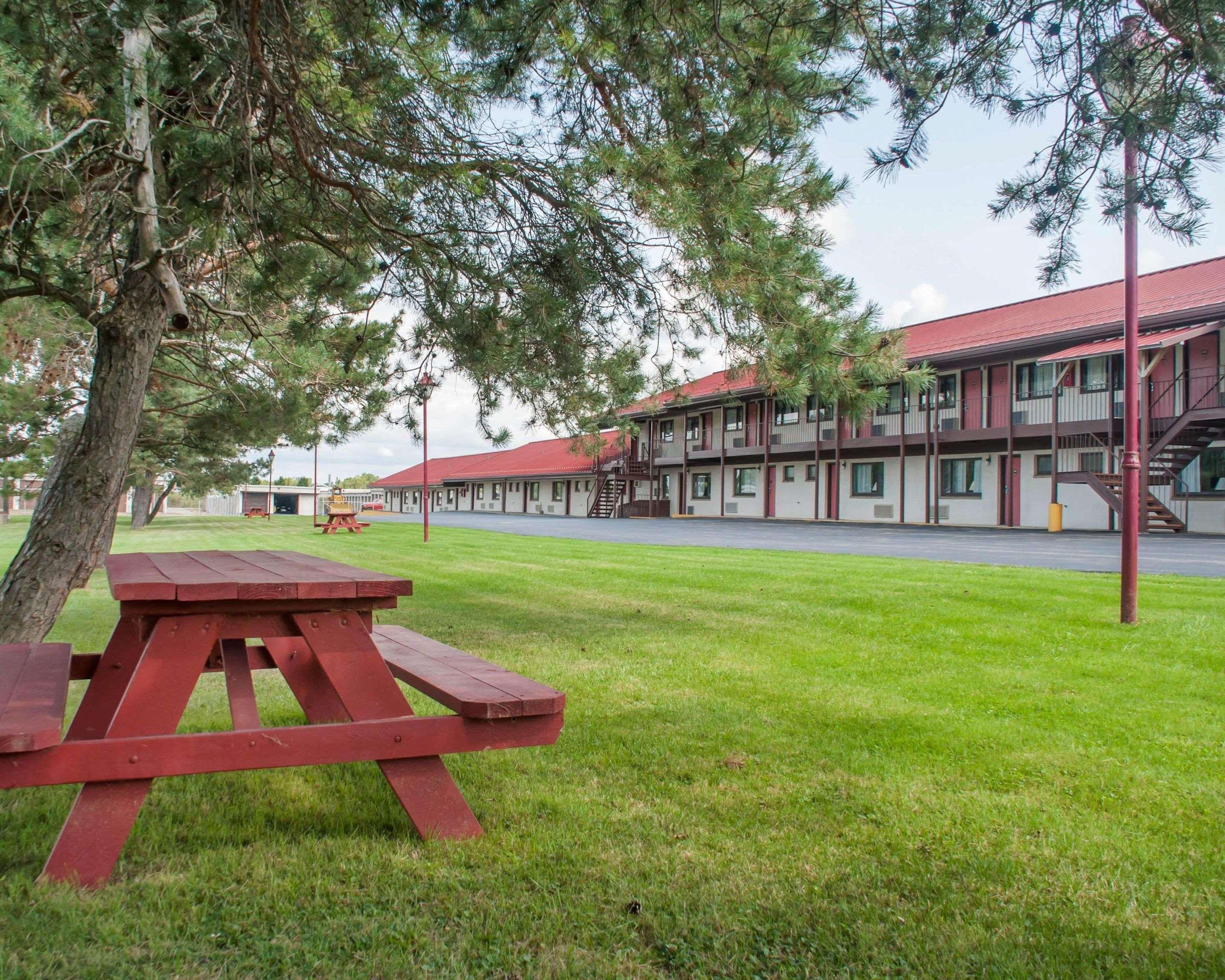 Econo Lodge Buffalo South Blasdell Екстер'єр фото