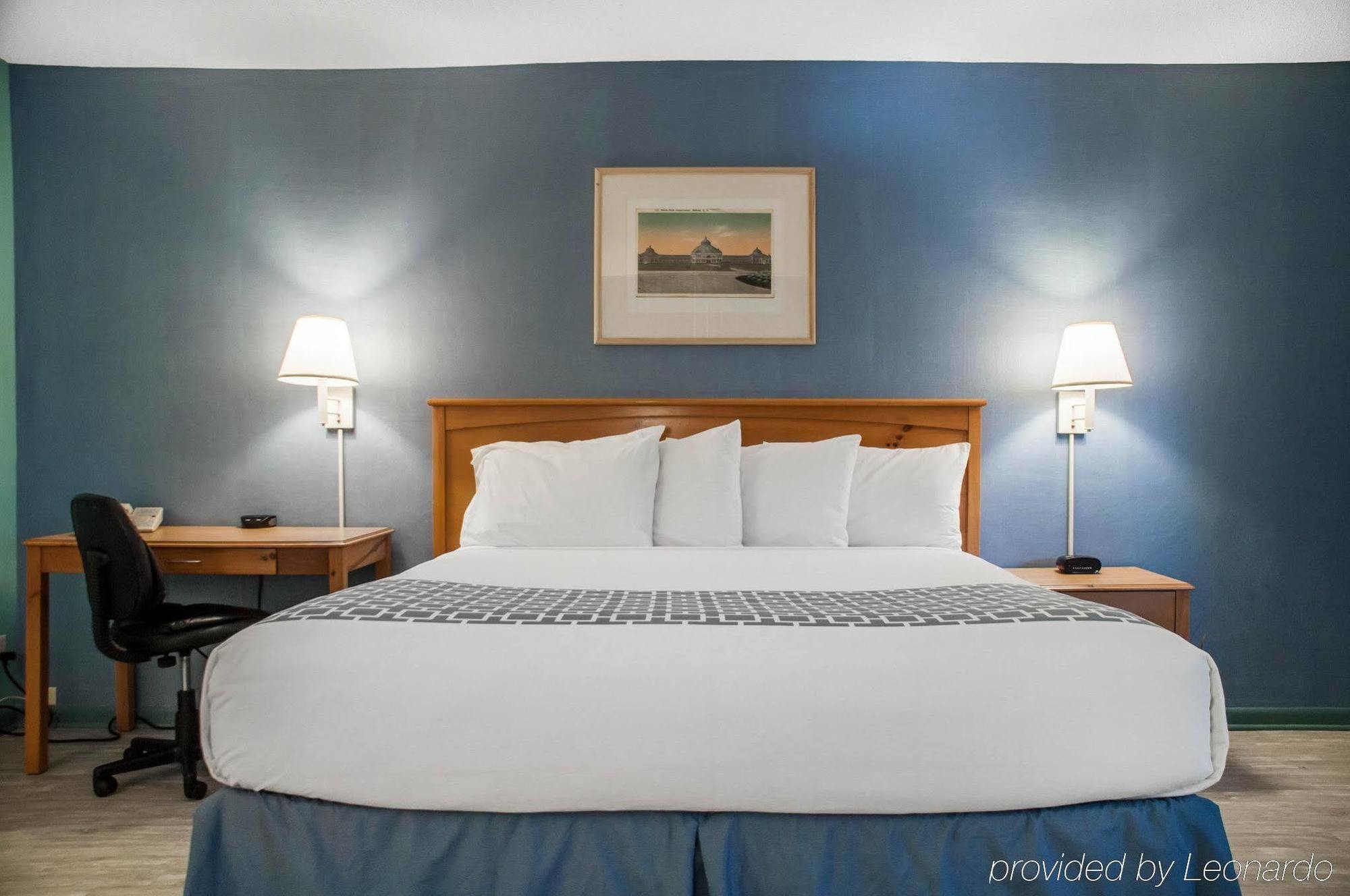 Econo Lodge Buffalo South Blasdell Екстер'єр фото