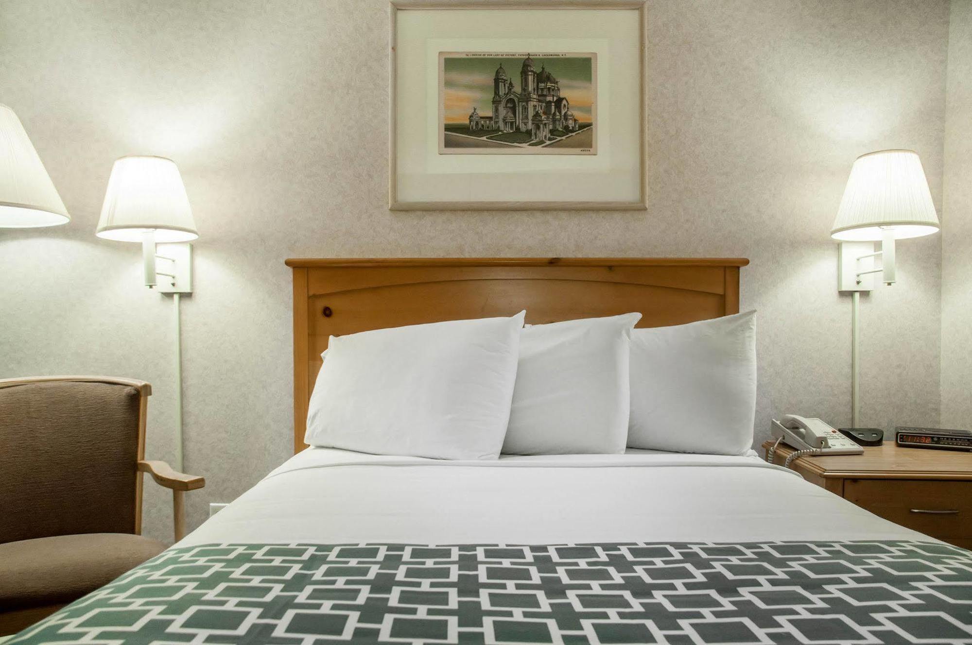 Econo Lodge Buffalo South Blasdell Екстер'єр фото