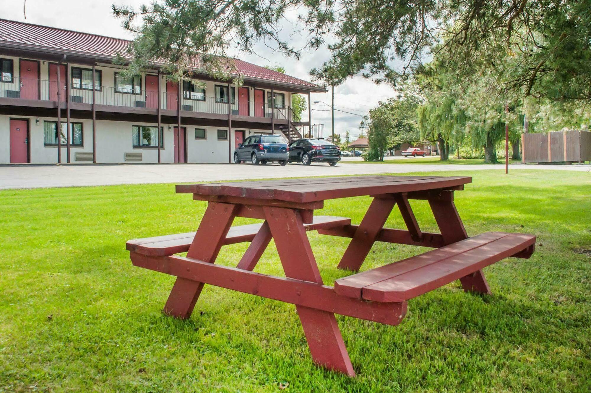 Econo Lodge Buffalo South Blasdell Екстер'єр фото